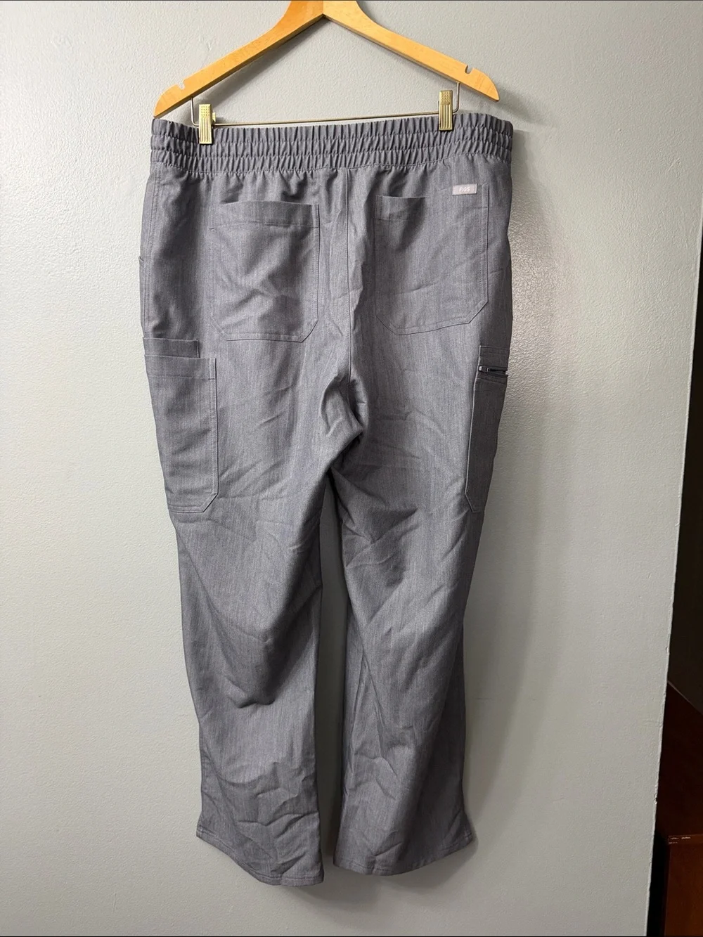 Figs mens gray